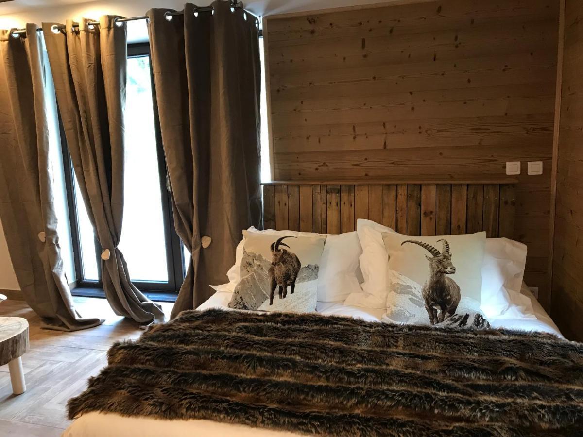 Au Sommet Des Narcisses Bed & Breakfast Albiez-Montrond Exterior photo